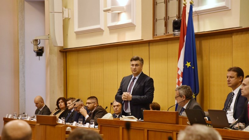 Izišli smo iz Procedure prekomjernog deficita, a javni dug smanjujemo duplo brže nego u drugim zemljama